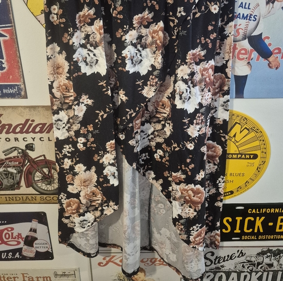 Floral Off-Shoulder Hi Low Dress - Picture 3 of 8